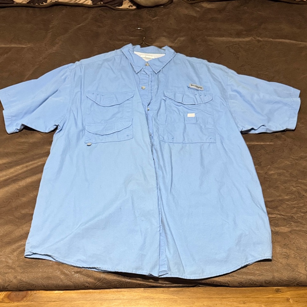 Columbia Light Blue Casual Button Down Shirt